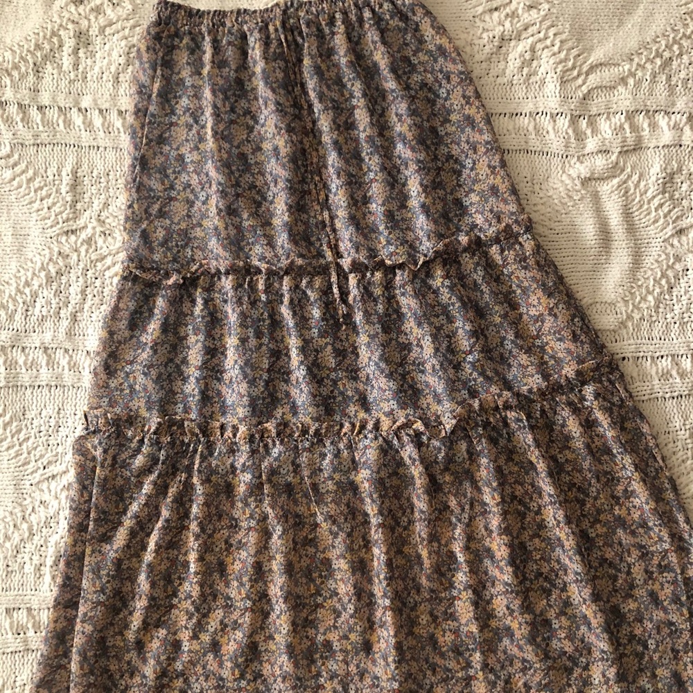Sienna Sky floral skirt size S